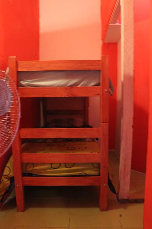 Hostal Barrio Brasil Сантьяго Экстерьер фото