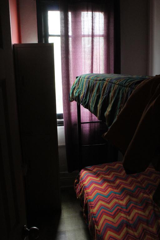 Hostal Barrio Brasil Сантьяго Экстерьер фото