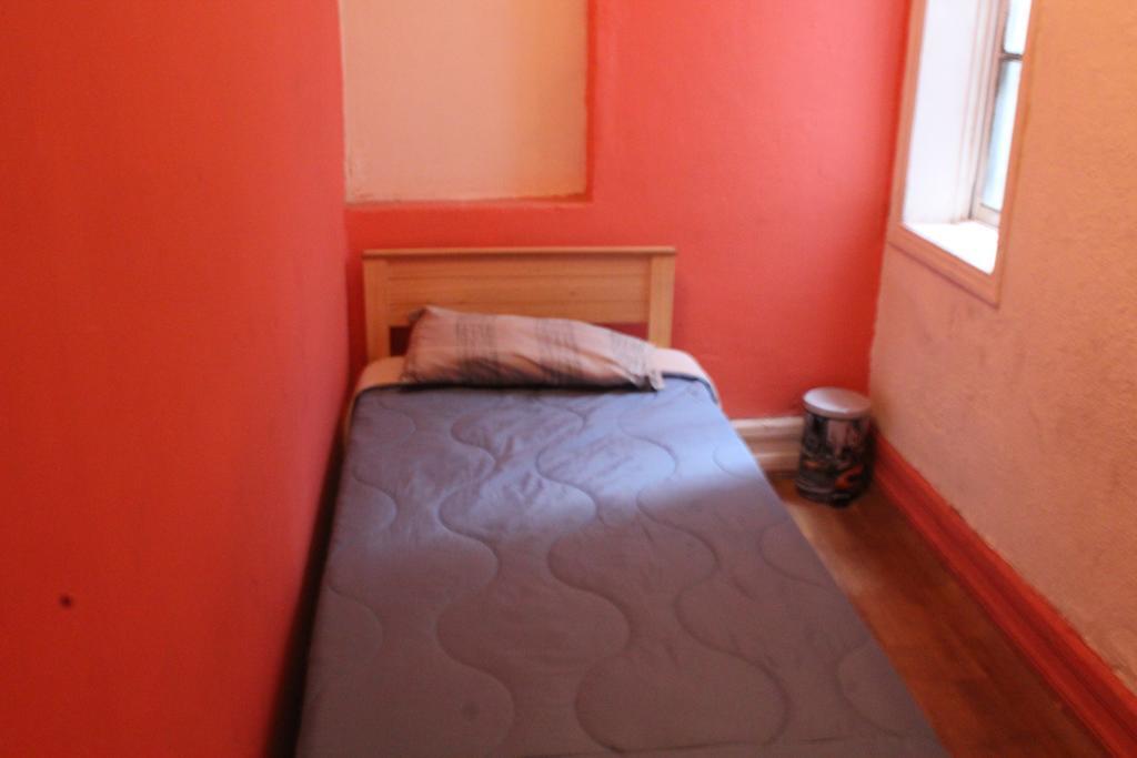 Hostal Barrio Brasil Сантьяго Экстерьер фото